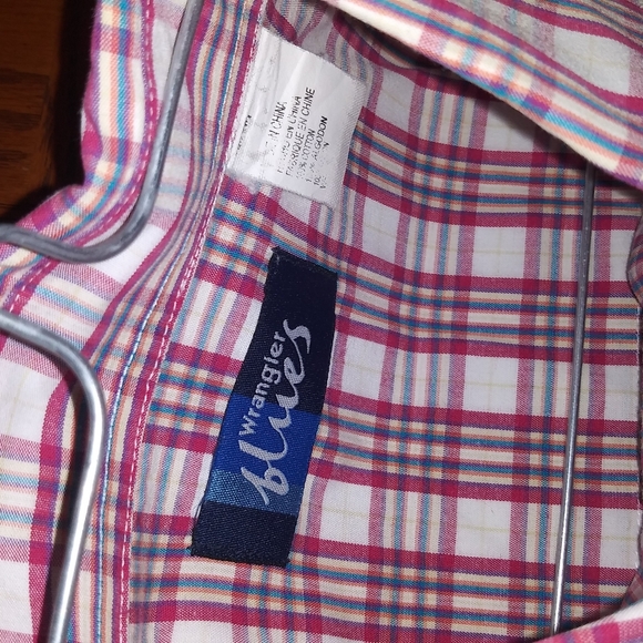 Wrangler button down - Picture 6 of 13